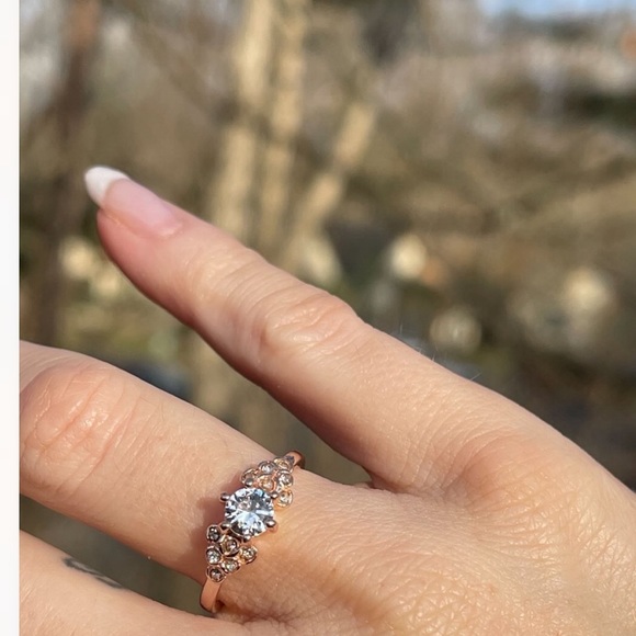 Rose golden cz ring - Picture 3 of 4